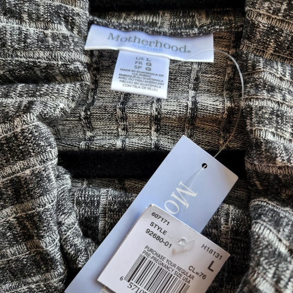 Long sleeve side split nursing top - Picture 7 of 8